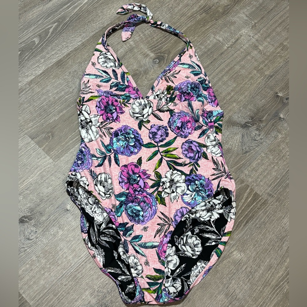 Vera Bradley Bathing Suit / Worn Once / Excellent Condition / Reversible